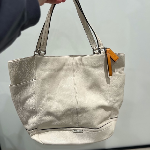 Coach White Overnight Carryall Tote in Pebbled White Leather - Picture 1 of 4